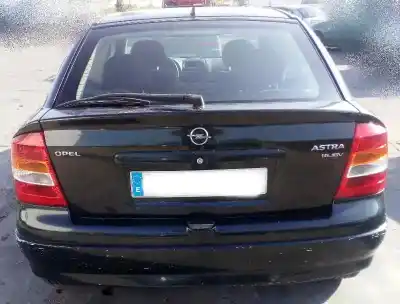 Veículo de Sucata opel astra g berlina 1.6 16v do ano 2001 alimentado z16xe