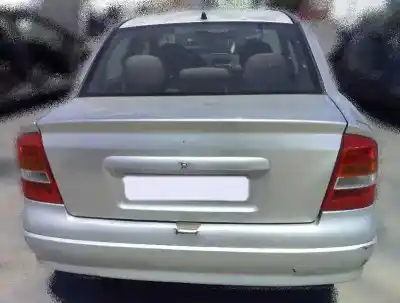Veículo de Sucata opel astra g berlina 1.6 do ano 1999 alimentado x16szr
