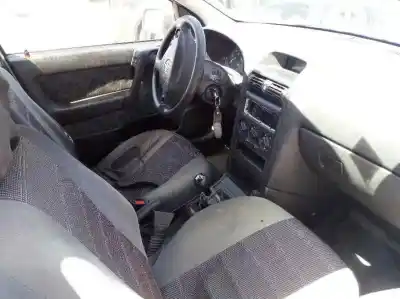 Veículo de Sucata opel astra g berlina 1.6 do ano 1999 alimentado x16szr