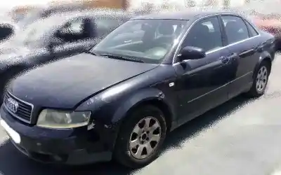 Veículo de Sucata AUDI A4 BERLINA (8E) 1.9 TDI (96kW) do ano 2002 alimentado AWX