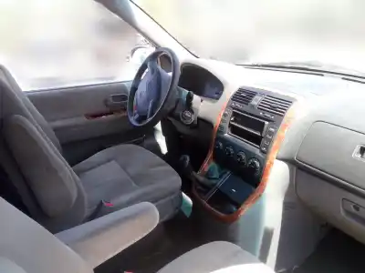 Veicolo di demolizione kia carnival ii (gq) 2.9 crdi dell'anno 2004 alimentato j3