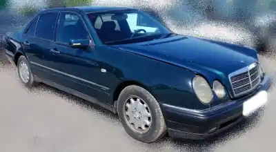 Véhicule à la ferraille MERCEDES-BENZ CLASE E (W210) BERLINA DIESEL 3.0 Diesel CAT de l'année 1997 alimenté OM606912