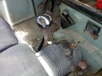 Veículo de Sucata land rover santana 109 santana 2.3 do ano 1976 alimentado 