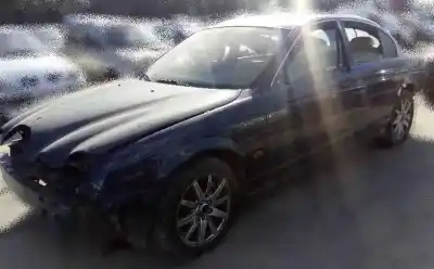 Vehicul casat jaguar s-type 3.0 v6 24v cat al anului 1999 alimentat fc