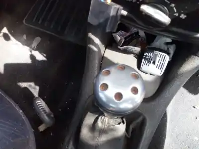 Veículo de Sucata peugeot 206 berlina 1.9 diesel do ano 2001 alimentado wjy