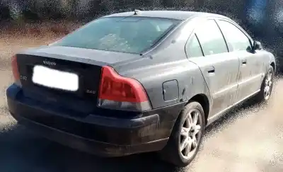 Veículo de Sucata volvo s60 berlina 2.4 diesel do ano 2003 alimentado d5244t2
