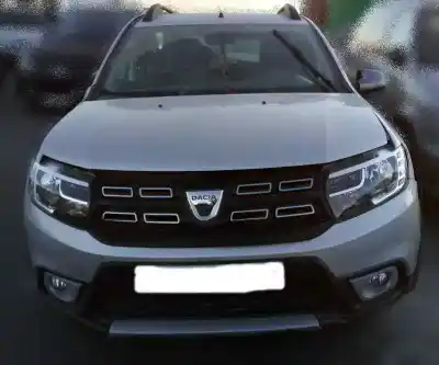 Véhicule à la ferraille dacia                                              sandero                                                                                                                                                                                                                                                    stepway                                                                                                                                                                                                                                                    de l'année 2017 alimenté k9k626