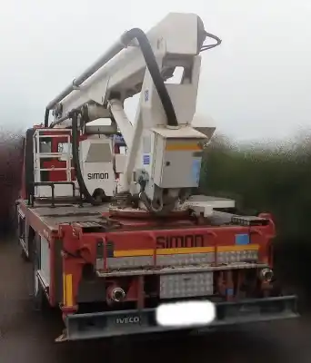 Veículo de Sucata iveco eurocargo 5.9 diesel do ano 1998 alimentado 8060.45b