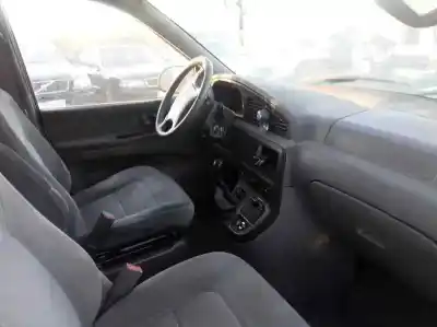 Veicolo di demolizione kia carnival i (up) 2.9 tdi dell'anno 2000 alimentato j3