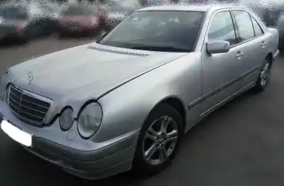 Véhicule à la ferraille MERCEDES-BENZ CLASE E (W210) BERLINA DIESEL 3.0 Turbodiesel CAT de l'année 2000 alimenté 613961
