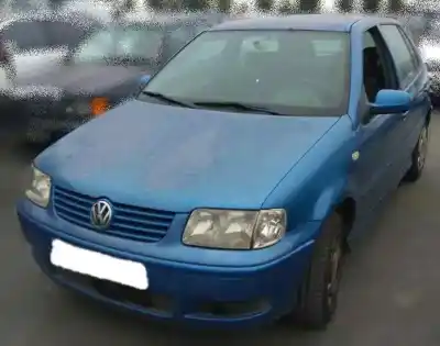 Sloopvoertuig VOLKSWAGEN POLO BERLINA (6N2) 1.9 Diesel van het jaar 2000 aangedreven AGD
