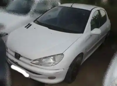 Sloopvoertuig PEUGEOT                                            206 BERLINA                                                                                                                                                                                                                                                GTI                                                                                                                                                                                                                                                        van het jaar 2000 aangedreven 