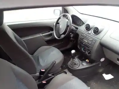 Veículo de Sucata ford fiesta (cbk) 1.4 16v cat do ano 2003 alimentado fxjb