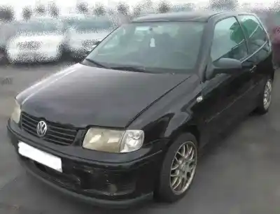 Sloopvoertuig VOLKSWAGEN POLO BERLINA (6N2) 1.4 TDI van het jaar 2001 aangedreven AMF