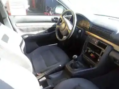 Veículo de Sucata audi a4 berlina (b5) 1.8 do ano 1998 alimentado adr