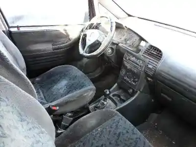 Veicolo di demolizione opel zafira a 2.0 di 16v dell'anno 2000 alimentato x20dtl