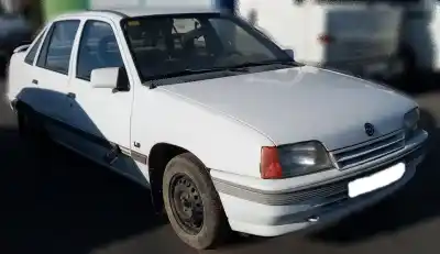 Veículo de Sucata OPEL KADETT E 1.7 Beauty Berlina [1.7 Ltr. - 42 kW Diesel] do ano 1990 alimentado 17D