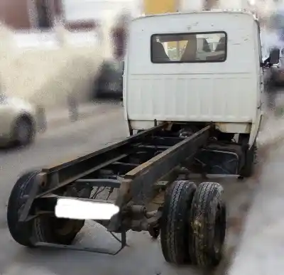 Sloopvoertuig nissan trade 2.8d van het jaar 1989 aangedreven 