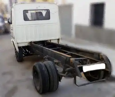 Sloopvoertuig nissan trade 2.8d van het jaar 1989 aangedreven 