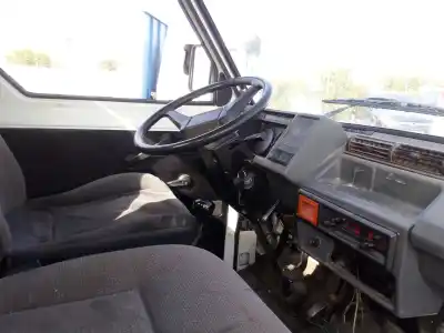 Sloopvoertuig nissan trade 2.8d van het jaar 1989 aangedreven 