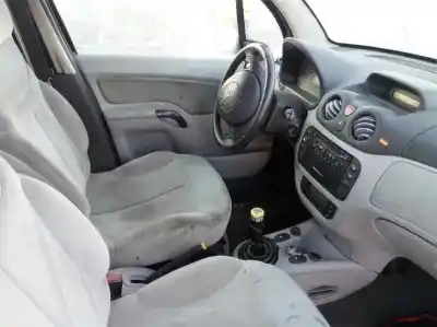 Veículo de Sucata citroen c3 1.4 hdi (68 cv) 1.4 hdi do ano 2003 alimentado 8hx