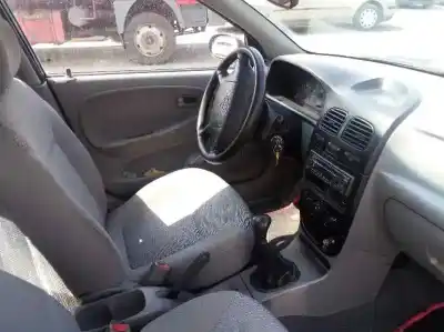 Veicolo di demolizione kia rio 1.3 cat dell'anno 2001 alimentato a3e