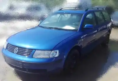 Vehículo de desguace VOLKSWAGEN PASSAT VARIANT (3B5) 1.9 TDI del año 1997 con motor AJM