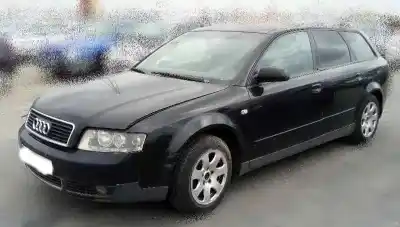 Veículo de Sucata AUDI A4 BERLINA (8E) 1.9 TDI (96kW) do ano 2004 alimentado AWX