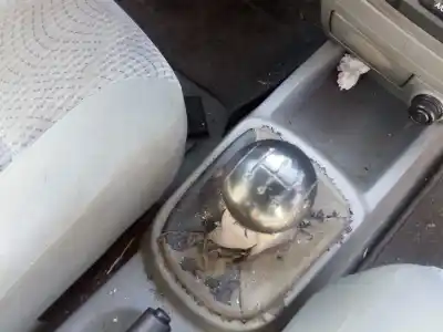 Veicolo di demolizione daewoo kalos (klas) 1.2 dell'anno 2004 alimentato b12s1