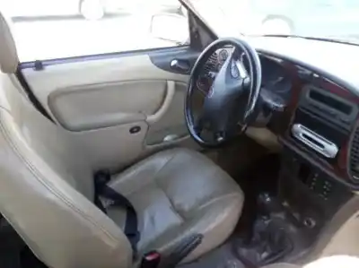 Veicolo di demolizione saab 9-3 berlina 2.2 s tid dell'anno 2001 alimentato d223l