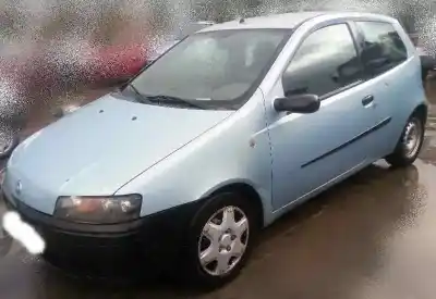 Veicolo di demolizione FIAT PUNTO BERLINA (188) 1.9 D (I) dell'anno 2000 alimentato 188A2000