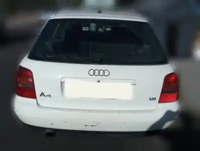 Véhicule à la ferraille audi a4 avant (b5) 1.8 de l'année 1997 alimenté adr