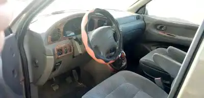 Veicolo di demolizione kia carnival i (up) 2.9 tdi dell'anno 2000 alimentato j3