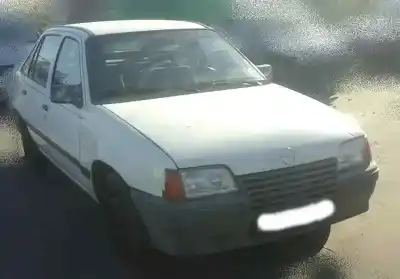 Vehicul casat opel kadett e 1.6 diesel al anului 1987 alimentat 16da