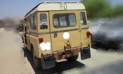 Veículo de Sucata land rover santana 109 santana 2.3 do ano 1973 alimentado 