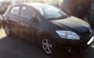 Vehicul casat toyota auris (_e15_) 1.4 d-4d (nde150_) al anului 2011 alimentat 1nd