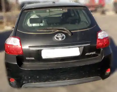 Vehicul casat toyota auris (_e15_) 1.4 d-4d (nde150_) al anului 2011 alimentat 1nd