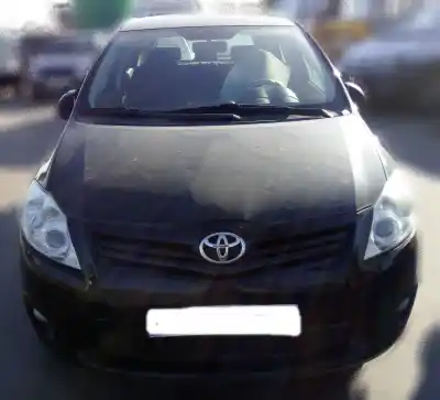 Vehicul casat toyota auris (_e15_) 1.4 d-4d (nde150_) al anului 2011 alimentat 1nd
