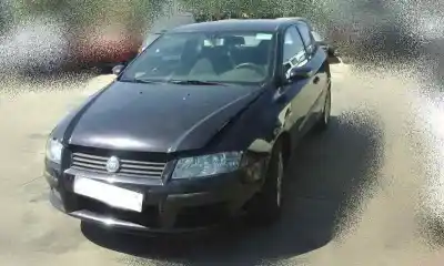 Veículo de Sucata fiat stilo (192_) 1.6 16v (192_xb1a) do ano 2003 alimentado 182b6.000
