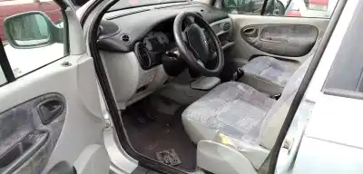 Scrapping Vehicle renault scenic rx4 (ja0) 2.0 16v of the year 2000 powered f4r744