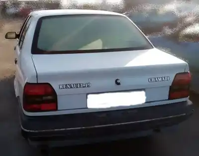 Verschrottungsfahrzeug renault 19 1.4 des jahres 1990 angetrieben e6j