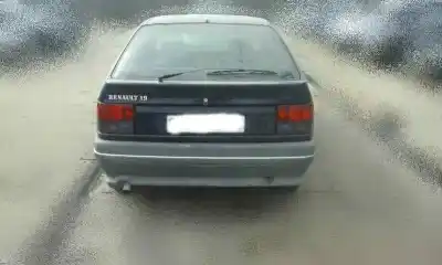 Sloopvoertuig renault 19 i (b/c53_) 1.7 (b/c53c) van het jaar 1989 aangedreven f2n