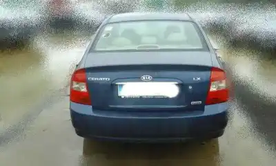 Veículo de Sucata kia cerato 2.0 lx crdi berlina do ano 2004 alimentado d4ea