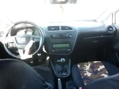 Veicolo di demolizione seat leon (1p1) 1.6 tdi dell'anno 2011 alimentato cayc