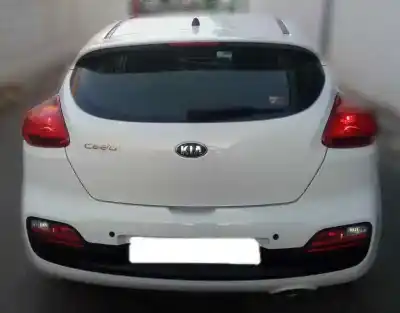 Veicolo di demolizione kia cee´d (jd) 1.4 cvvt dell'anno 2015 alimentato g4fa