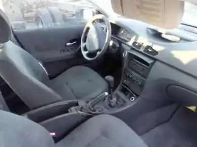 Véhicule à la ferraille renault laguna ii (bg0) 1.9 dci diesel cat de l'année 2005 alimenté f9q752