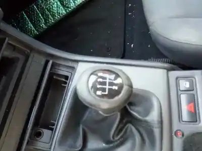 Veículo de Sucata bmw serie 3 touring (e46) 2.0 16v diesel cat do ano 2001 alimentado m47n204d4