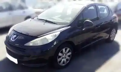 Veicolo di demolizione peugeot 207 1.4 hdi dell'anno 2006 alimentato 8hz