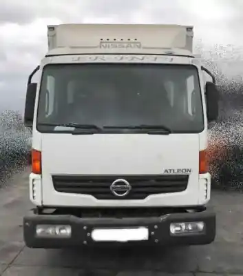 Sloopvoertuig nissan atleon diesel van het jaar 2008 aangedreven zd30