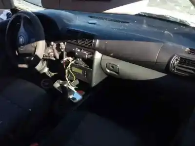 Veículo de Sucata seat toledo (1m2) 1.9 tdi do ano 2003 alimentado alh